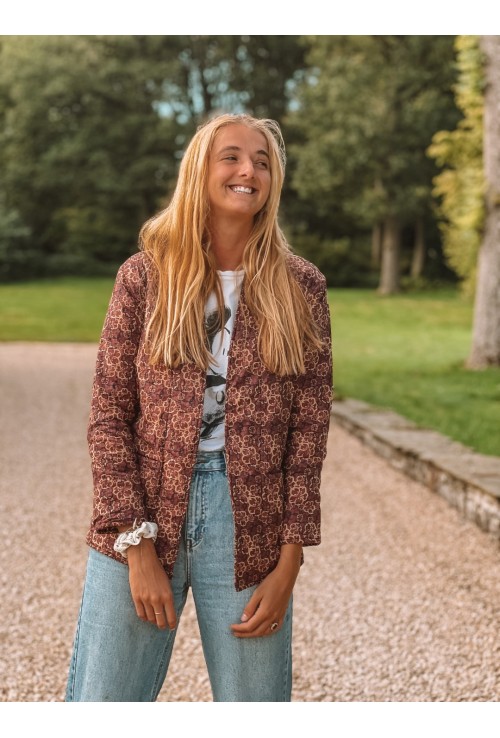 Veste matelassée ANNA  BORDEAUX à fleurs beiges